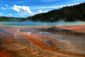 {"role":"assistant","content":"Stunning Discovery: Hidden Magma Cap in Yellowstone Could Prevent Disaster","refusal":null,"annotations":[]}